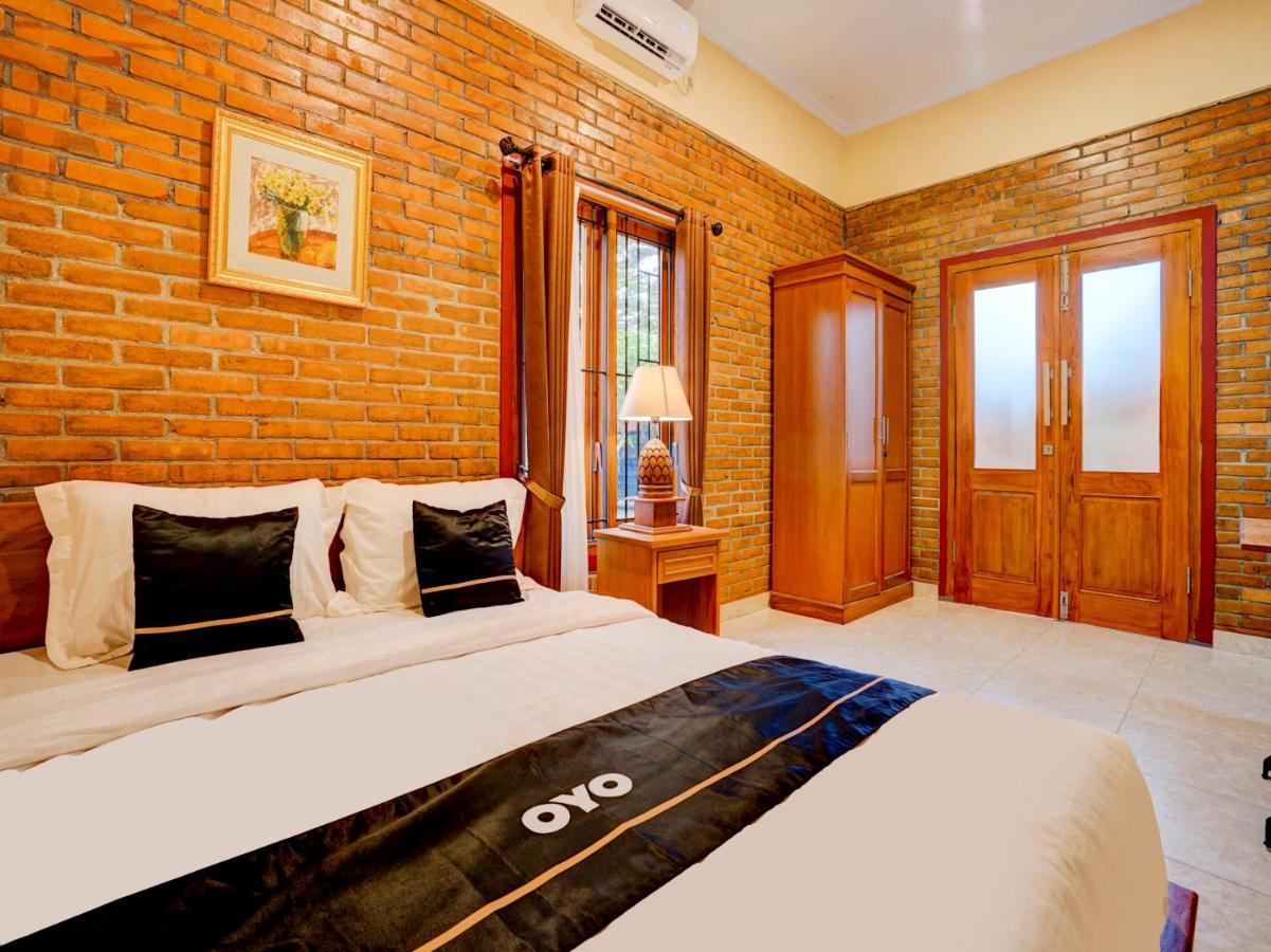 Super Oyo Collection O 90265 Cempoko Mulyo Homestay Syariah Tugu المظهر الخارجي الصورة