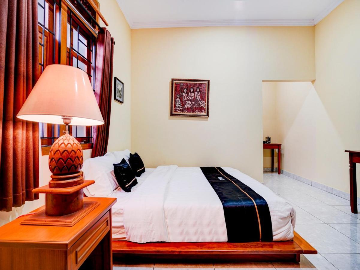 Super Oyo Collection O 90265 Cempoko Mulyo Homestay Syariah Tugu المظهر الخارجي الصورة