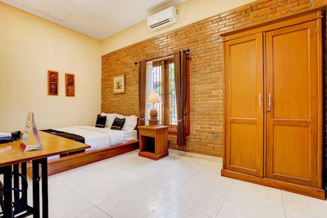 Super Oyo Collection O 90265 Cempoko Mulyo Homestay Syariah Tugu المظهر الخارجي الصورة
